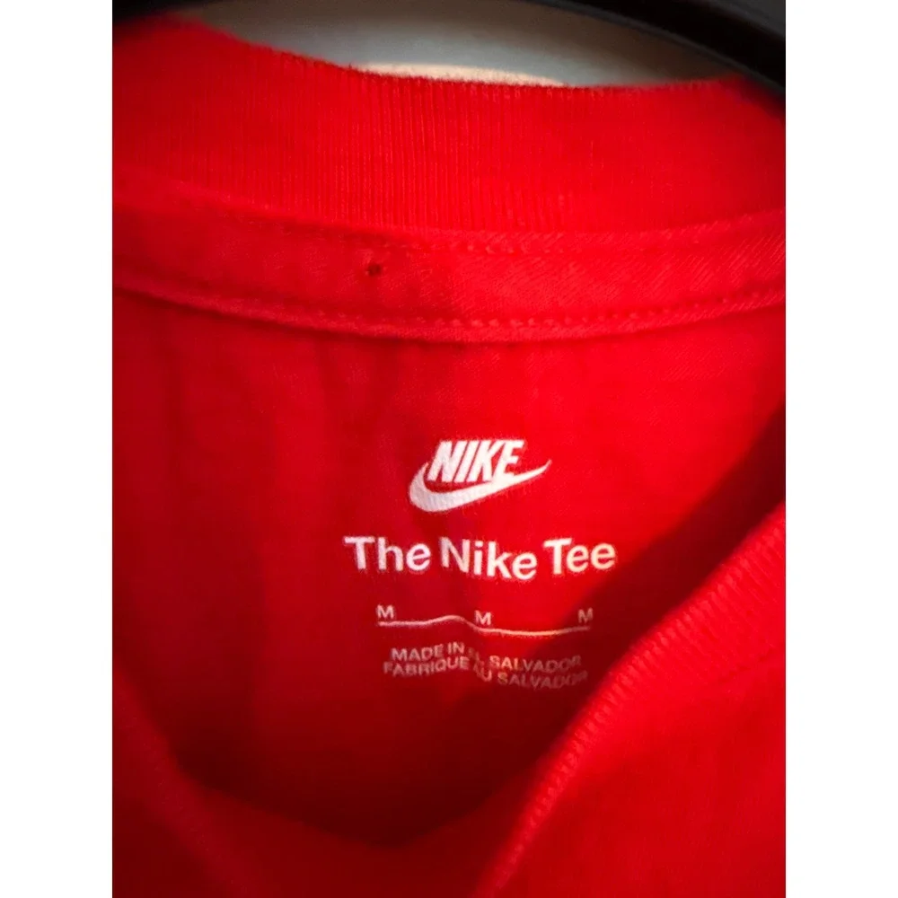 Nike Kids Red Basketball Graphic T-Shirt Nike Air Tee Size Medium